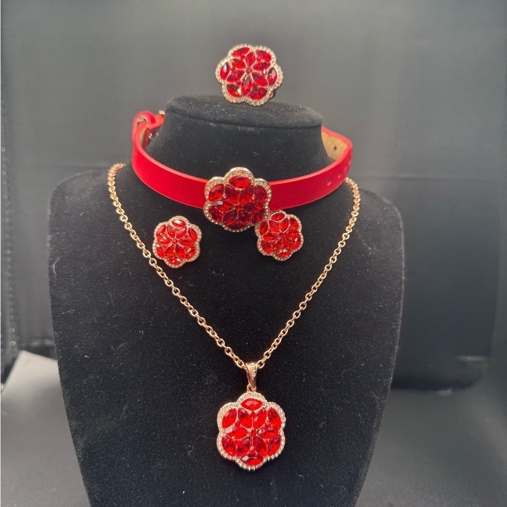 Australian Crystal Jewelry Set: Size 9 ring, earrings and bracelet. Gold-tone.